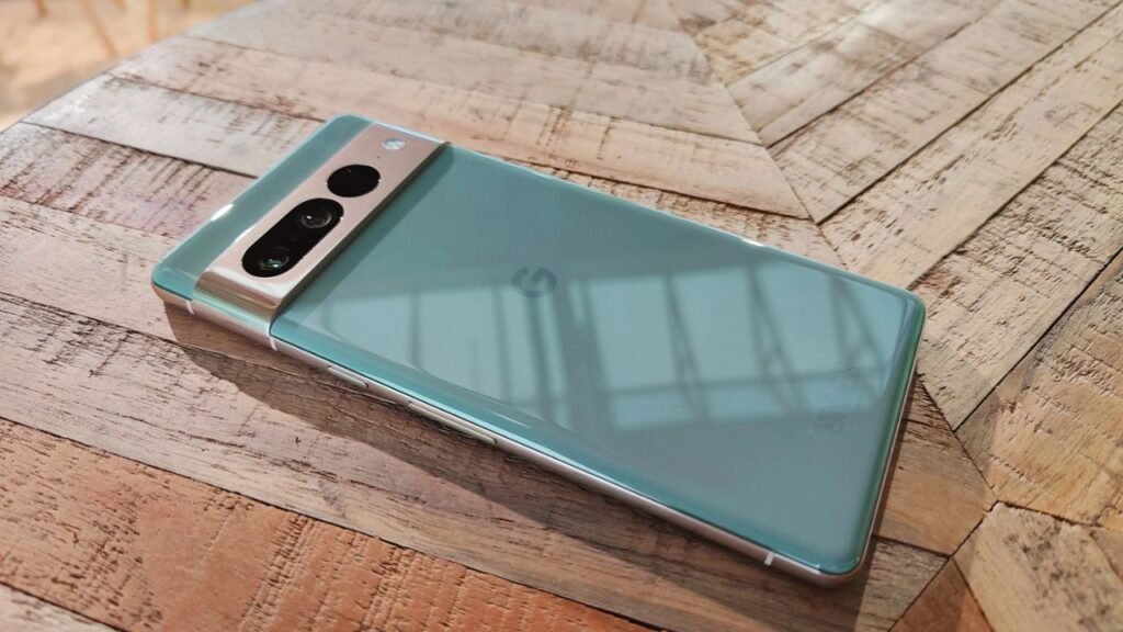 Google Pixel 10 Pro XL Launched – 200MP Camera, 6.7 inch 120Hz OLED Display & Tensor G4 Chip